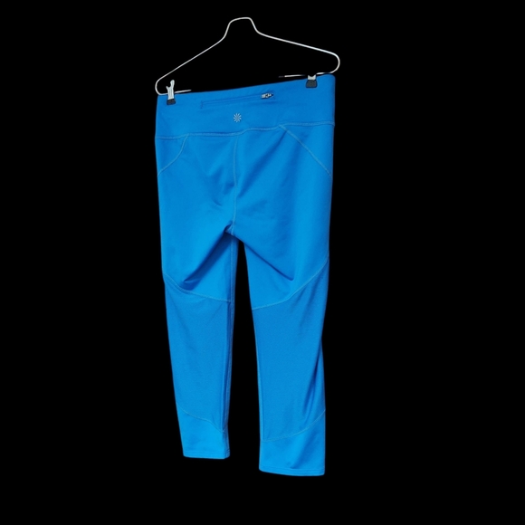 EUC Athleta Vibrant Blue Cropped Leggings M - Picture 2 of 6